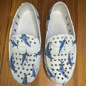 Floafers Prodigy Kids Size 12 White Blue Shark Print Slip-On Loafers